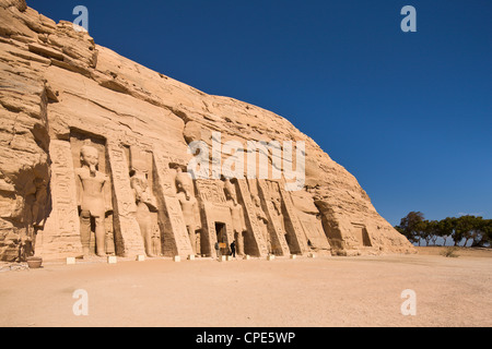 Il tempio di Hathor a Abu Simbel, Sito Patrimonio Mondiale dell'UNESCO, la Nubia, Egitto, Africa Settentrionale, Africa Foto Stock