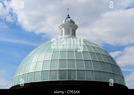 Cupola all'ingresso al piede Tunnel che conduce sotto il fiume Tamigi verso l'Isle of Dogs, Greenwich, London, Regno Unito Foto Stock