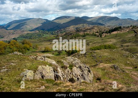 La gamma Helvellyn e Fairfield Horseshoe da ferro Keld. Skelwith, Parco Nazionale del Distretto dei Laghi, Cumbria, England, Regno Unito Foto Stock