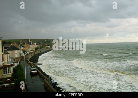 Spiaggia d'oro,Allied sbarco in Normandia,D-Day,porti Mulberry,porti,case, ville,città,Arromanches Les Bains,Normandia,Francia Foto Stock