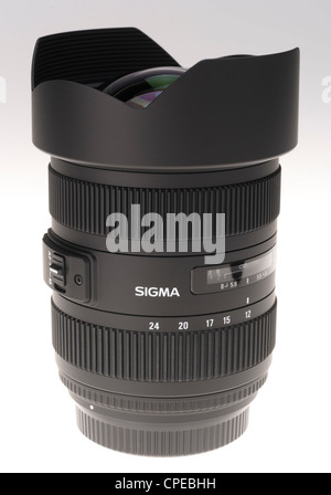 Sigma mark II (nuovo 2011) 12-24 mm ultra zoom grandangolare per full frame 35mm formato telecamere. Foto Stock