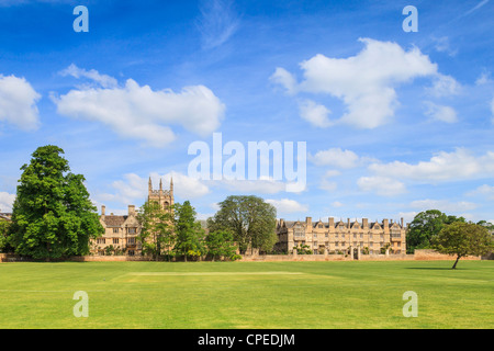 Parte di Merton College di Oxford, visti in tutta la Chiesa di Cristo prato. Foto Stock