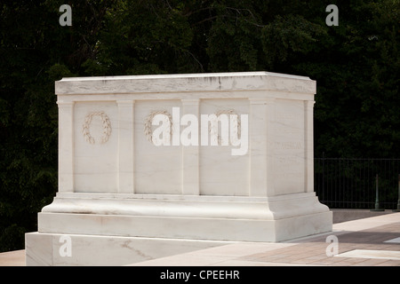 La Tomba degli Ignoti presso il Cimitero Nazionale di Arlington. Virgina. Foto Stock