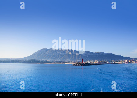 Alicante Denia port marina e di Mongo nel mare mediterraneo di Spagna Foto Stock