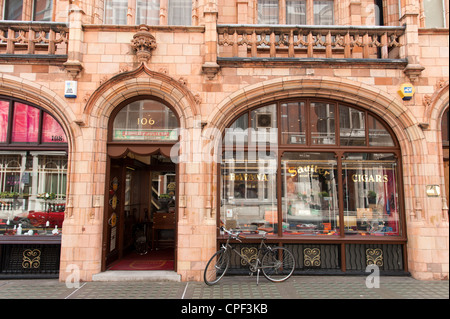 Sautter sigari in Mount Street, Mayfair, London, England, Regno Unito Foto Stock