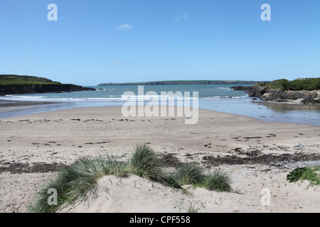 Angolo di West Bay Beach in Pembrokeshire Foto Stock