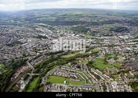 Veduta aerea da sud di Shipley, vicino a Bradford, West Yorkshire Foto Stock