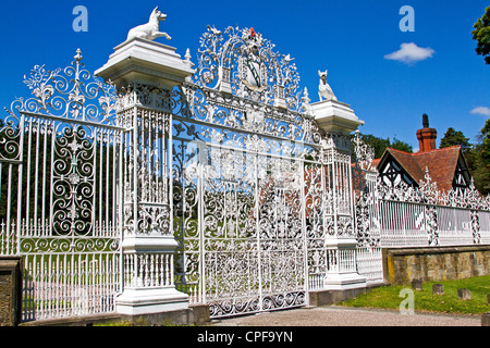 Chirk Castle gate 2 Foto Stock