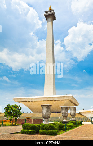 Monumento nazionale Monas. Piazza Merdeka, centro di Jakarta, Indonesia Foto Stock