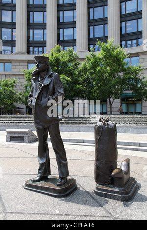 Statua in bronzo del marinaio alla Marina degli Stati Uniti Memorial a Washington D.C. U.S.A. Stati Uniti d'America Foto Stock