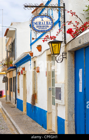 Ristorante in città terrestre di Loule, Algarve, PORTOGALLO Foto Stock