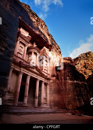 Il Tesoro, Petra, Giordania, Asia Occidentale Foto Stock