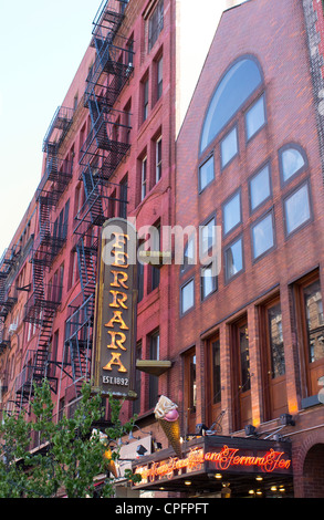 Ferrara pasticceria e coffee house di Little Italy, New York City Foto Stock