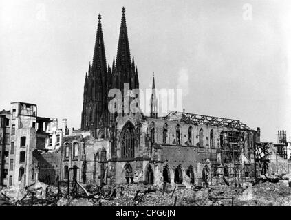 Periodo post-bellico, città distrutte, Germania, Colonia, Cattedrale di Colonia, 1945, diritti aggiuntivi-clearences-non disponibile Foto Stock