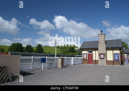 Bolton Abbey Stazione ferroviaria piattaforma, Bolton Abbey, North Yorkshire, Inghilterra, Regno Unito Foto Stock