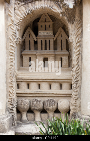 Chalet Suisse - uno dei cinque Mini palazzi del Palais ideale (Palazzo ideale) situato in HAUTERIVES, Francia Foto Stock
