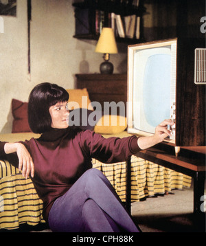 Trasmissione, televisione, spettatore davanti a un televisore, pubblicità per televisori RFT, Germania orientale, circa 1962, diritti aggiuntivi-clearences-non disponibile Foto Stock