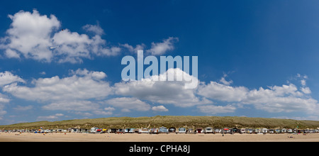 Paesi Bassi, Olanda, Europa Egmond aan Zee, paesaggio, Estate, spiaggia, cabina in spiaggia, dune Foto Stock