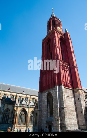 San Servazio chiesa e San Giovanni campanile, Maastricht, Paesi Bassi, l'Europa. Foto Stock