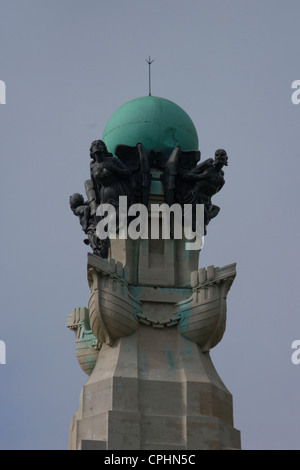 La parte superiore del Royal Naval War Memorial a Plymouth Hoe Foto Stock