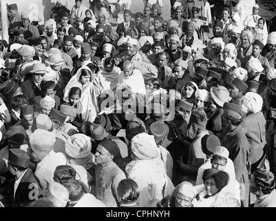 Il Mahatma Gandhi campaining per l'Indiano Movimento di Indipendenza, 1930 (foto b/n) Foto Stock