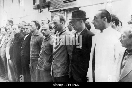 Il tedesco ebrei immigrati in Olanda, sotto arresto, dopo l occupazione nazista dei Paesi Bassi, 4 giugno 1940 (foto b/n) Foto Stock