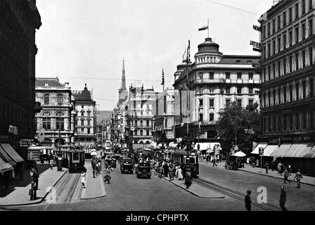 Kaerntner Street a Vienna Foto Stock