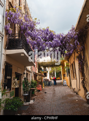 Strade strette a Chania, Grecia Foto Stock