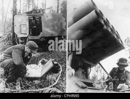 Artiglieria tedesca osservatore e più rocket launcher sul fronte orientale, 1942 Foto Stock