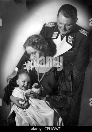 Hermann Goering con la moglie Emmy Goering e la figlia Edda 1939 Foto Stock