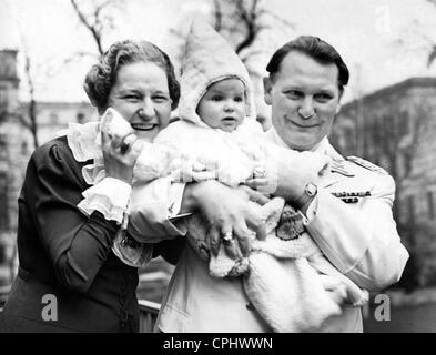 Hermann Goering con la moglie Emmy e la figlia Edda, 1939 Foto Stock