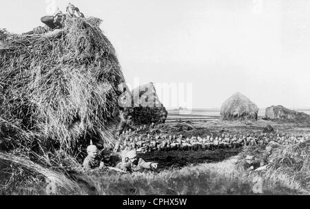 I soldati tedeschi in una trincea durante la battaglia della Marna, 1914 Foto Stock