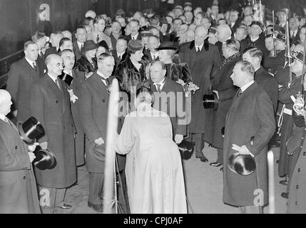 Arthur Neville Chamberlain e Edouard Daladier nel corso di una conferenza stampa, 1938 Foto Stock