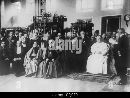 Il Papa Pio XI, all inaugurazione della stazione di potenza, 1931 Foto Stock