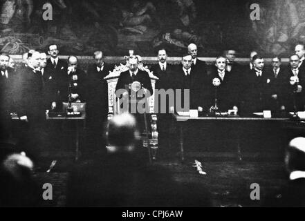 George V in corrispondenza della apertura del London Naval Conference, 1930 Foto Stock