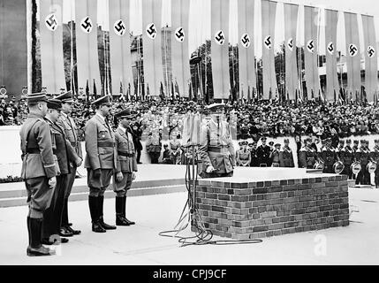 Adolf Hitler per la posa della prima pietra per il 'Casa del turismo tedesco', 1938 Foto Stock