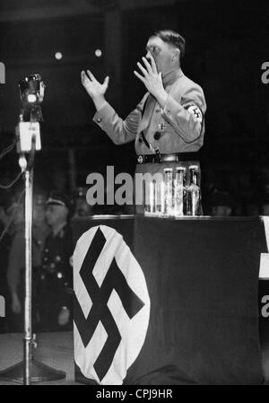 Adolf Hitler durante un discorso, 1933 Foto Stock