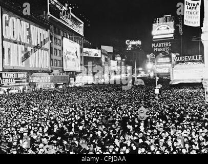 Veglione di Capodanno a Times Square, 1940 Foto Stock