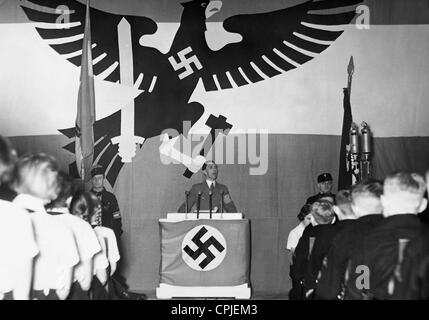 Joseph Goebbels parla ai giovani tedeschi, 1939 Foto Stock