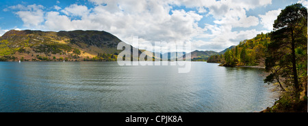 Una vista panoramica di Ullswater nel Parco nazionale del Lake District in Cumbria verso Glenridding Foto Stock