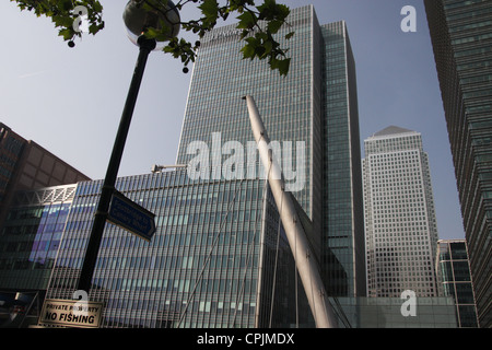Canary Wharf è un quartiere principale degli affari si trova a Londra, Regno Unito. Foto Stock