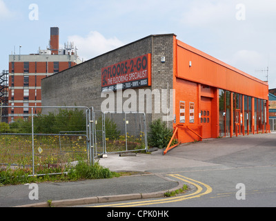 Chiuso piani-2-Go negozio di vendita al dettaglio in Crewe Cheshire Regno Unito Foto Stock