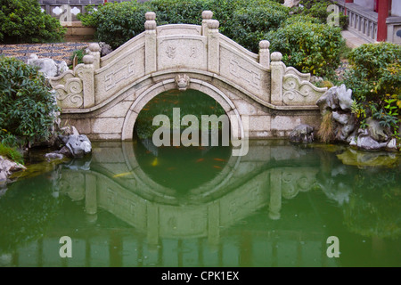 Il vecchio ponte in pietra Shantang street, città vecchia di Suzhou, Jiangsu, Cina Foto Stock