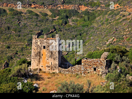 Il abbandonato torre di Agia, a nord-ovest di isola di Naxos, Cicladi Grecia Foto Stock