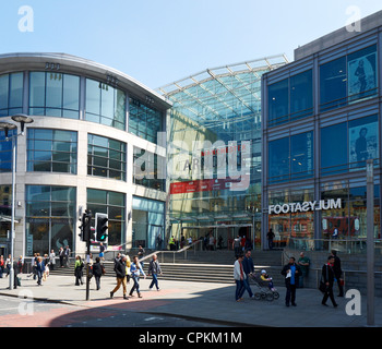 Ingresso principale al centro commerciale Arndale in Manchester REGNO UNITO Foto Stock