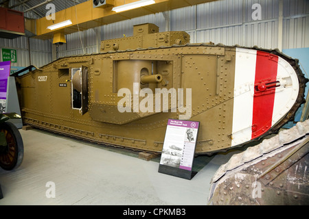 Prima Guerra Mondiale Mark VIII / MK 8 " International " (Anglo USA / Stati Uniti d'America design) serbatoio maschio in corrispondenza del serbatoio Museum Bovington, DORSET REGNO UNITO. Foto Stock