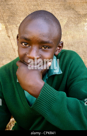 Ritratto di ragazzo adolescente in Kenya Foto Stock