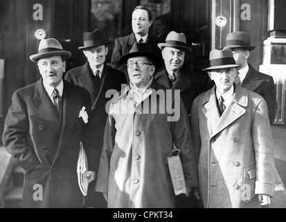 I politici francesi Thierry, George Coulon, Henri Berenger, 1938 Foto Stock