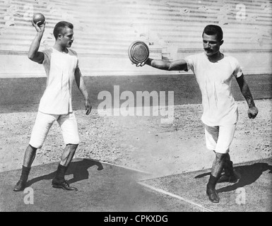 La Shot putter e discus thrower ai Giochi Olimpici di Atene, 1896 Foto Stock