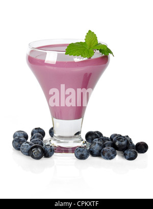 Berry smoothie con mirtillo, mora e menta Foto Stock